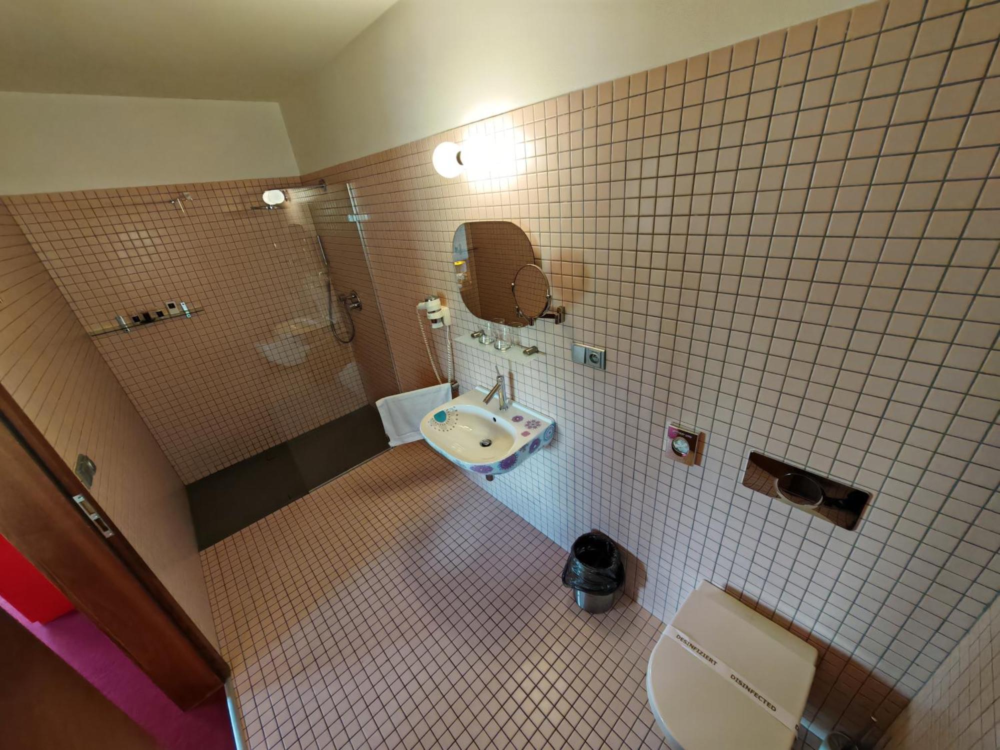 Hotel Rajská zahrada Nové Město nad Metují Exterior foto